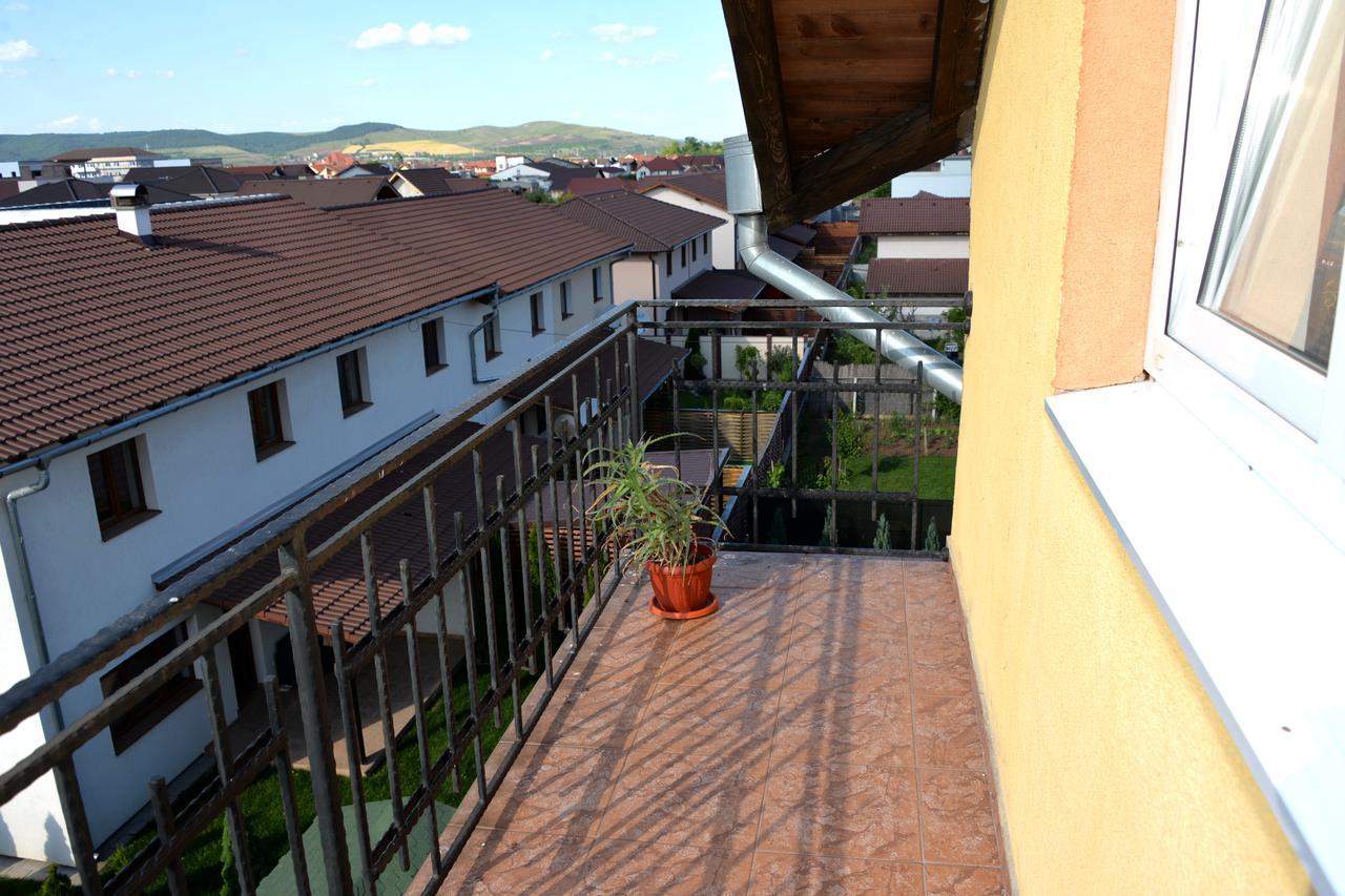 Apartament Rezidential - Alba Iulia Apartment Екстериор снимка
